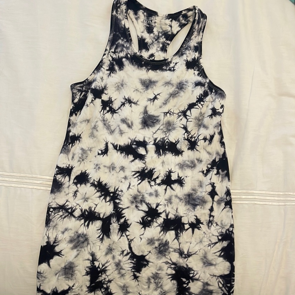 Zyia tank